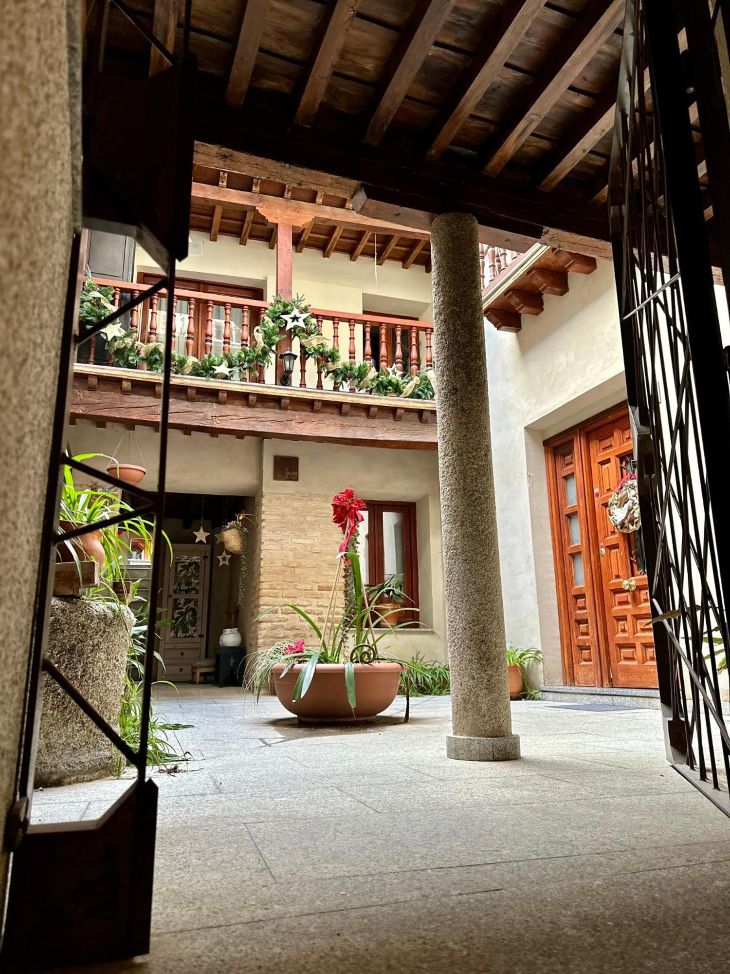 Apart. Palacio Canonigo 7 - Junto Catedral Толедо Екстериор снимка